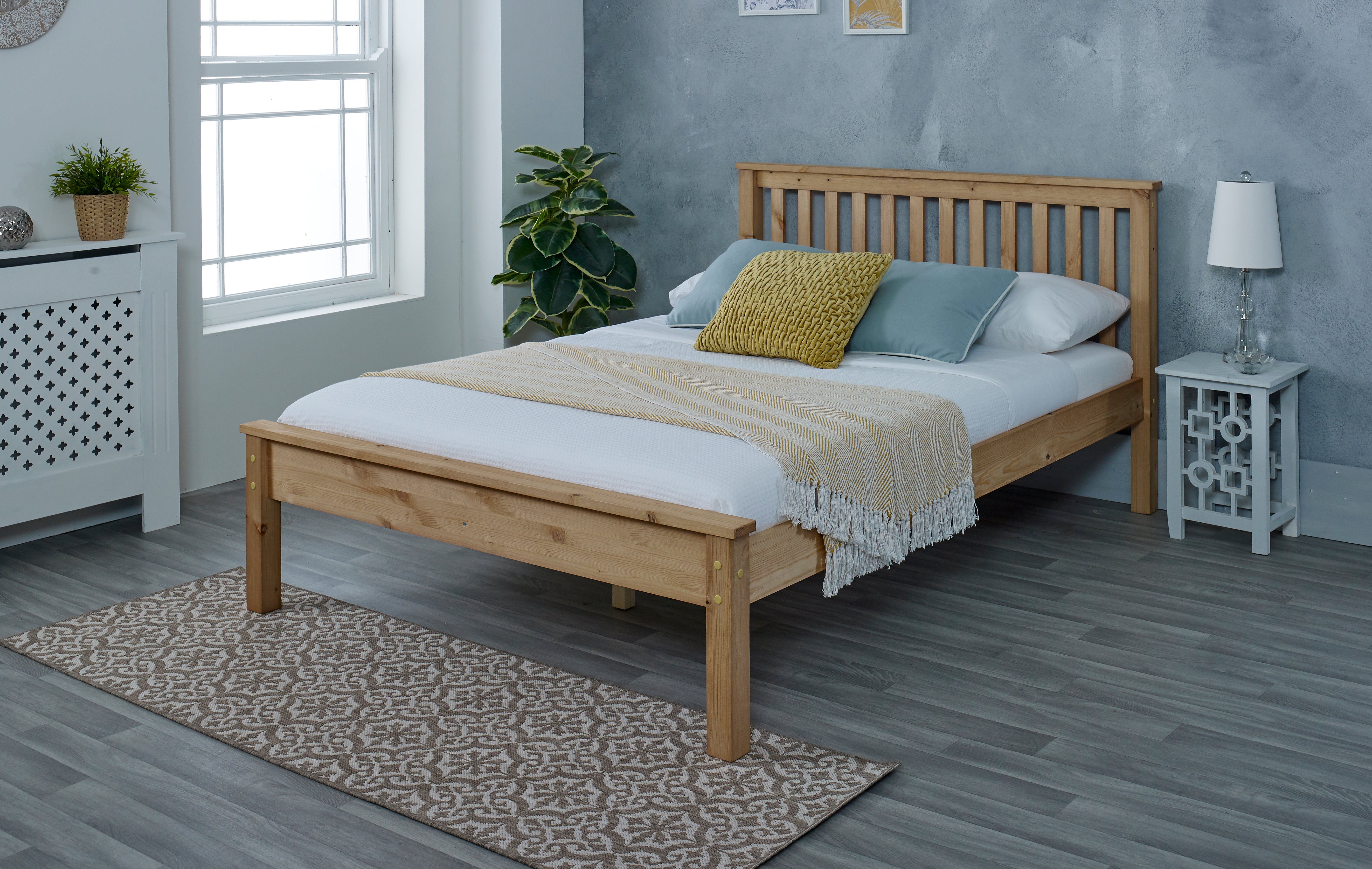 Chester Traditional Design Waxed Solid Pine Wooden Bed
