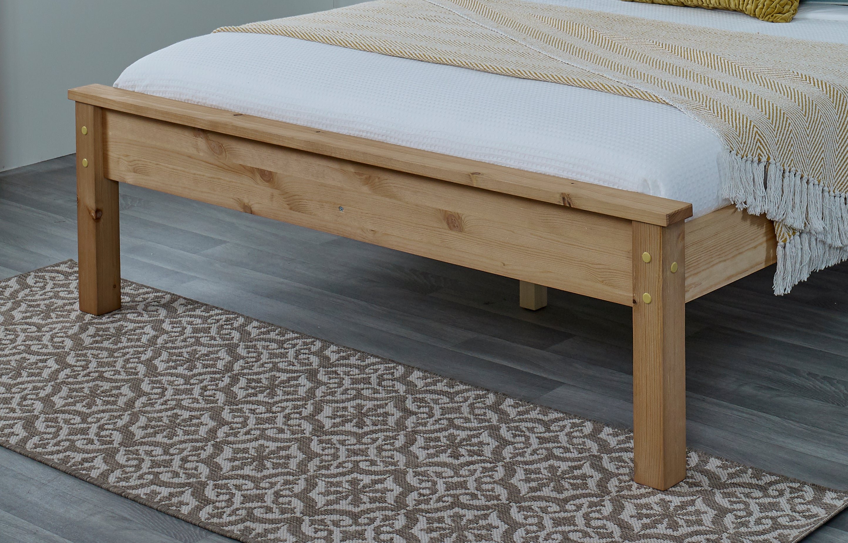 Chester Traditional Design Waxed Solid Pine Wooden Bed