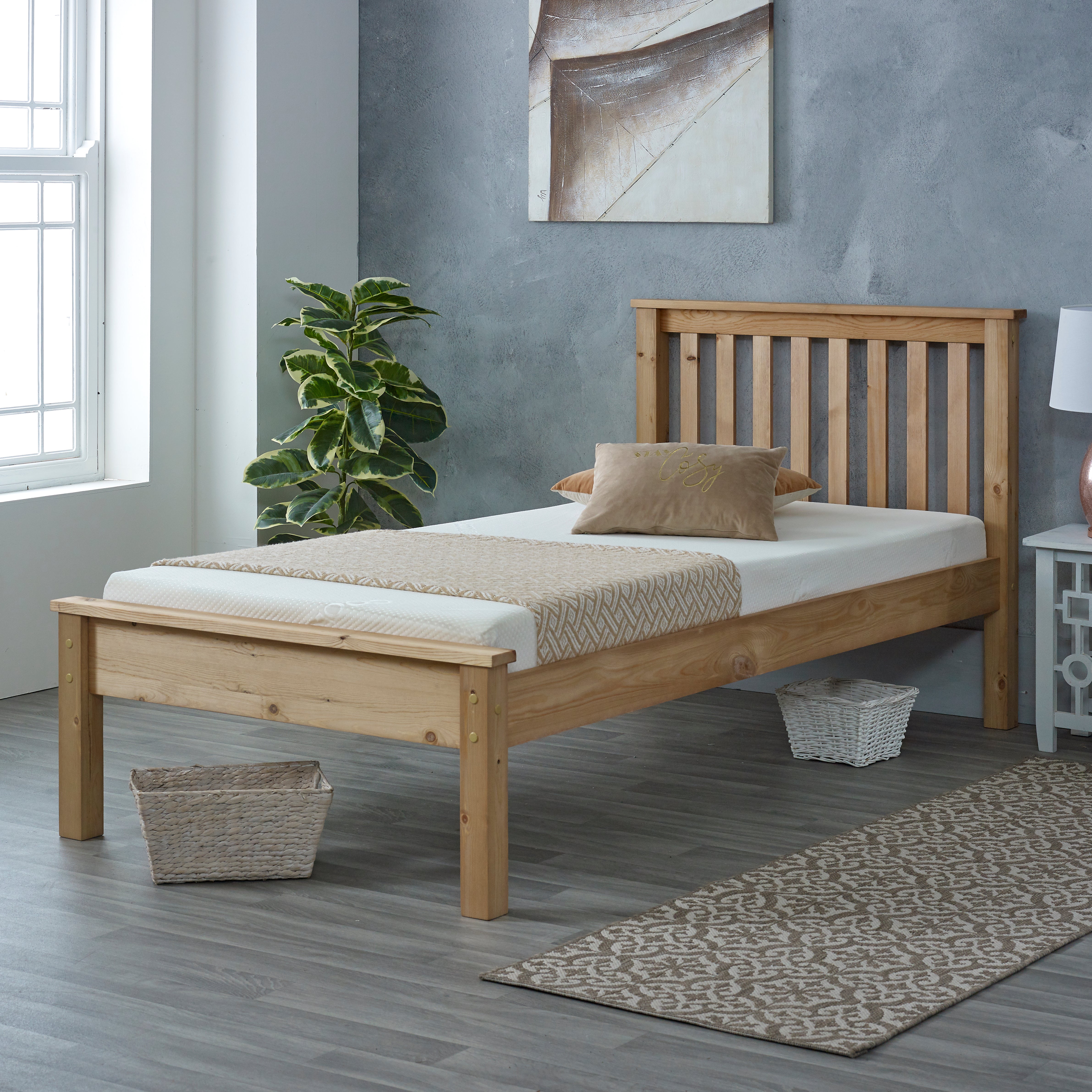 Chester Traditional Design Waxed Solid Pine Wooden Bed